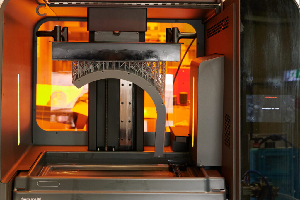 Im Sondermaschinenbau und in der Industriemontage sind wir auch mit einem 3D Drucker ausgestattet.
